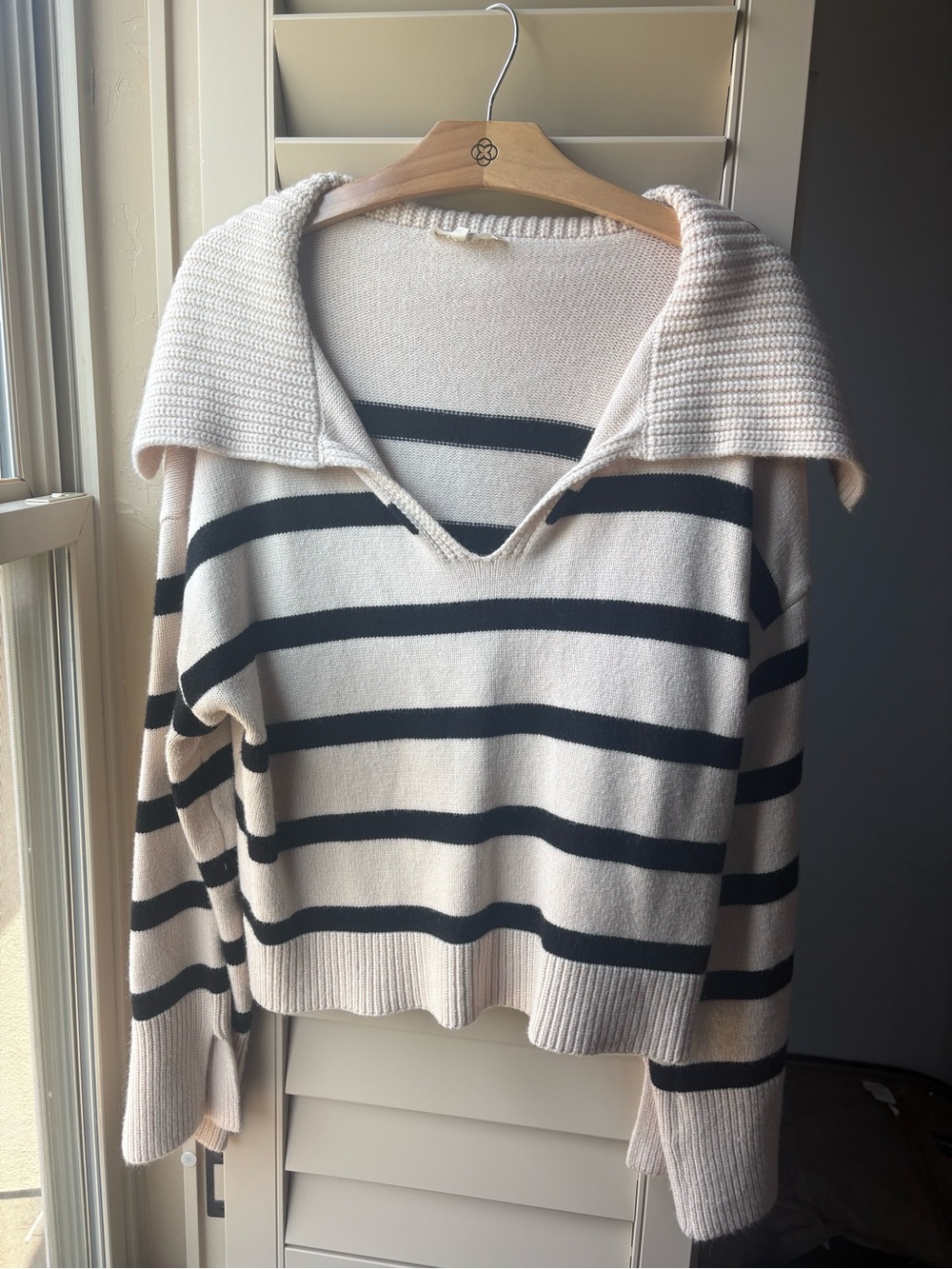 Entro Striped Sweater - Cream/Black